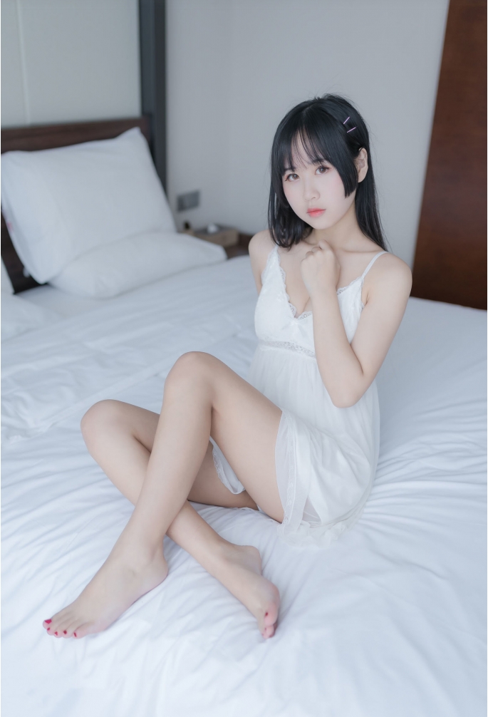 阳光美少女萌芽儿o0 白色私房